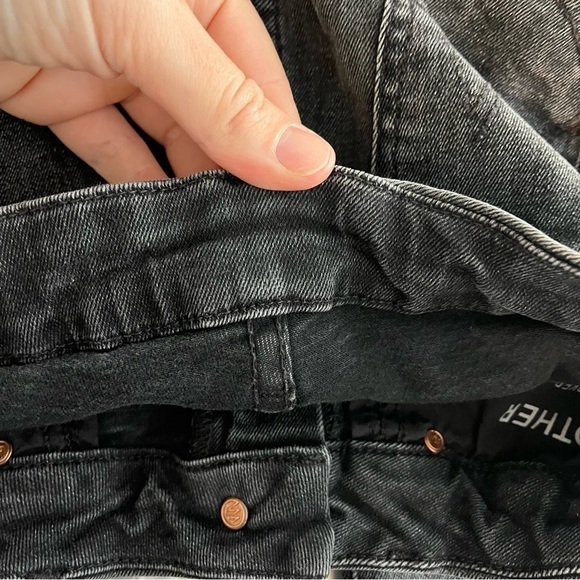 MOTHER x REVOLVE High Waisted Looker Ankle Fray in Night Hawk - Picture 9 of 14